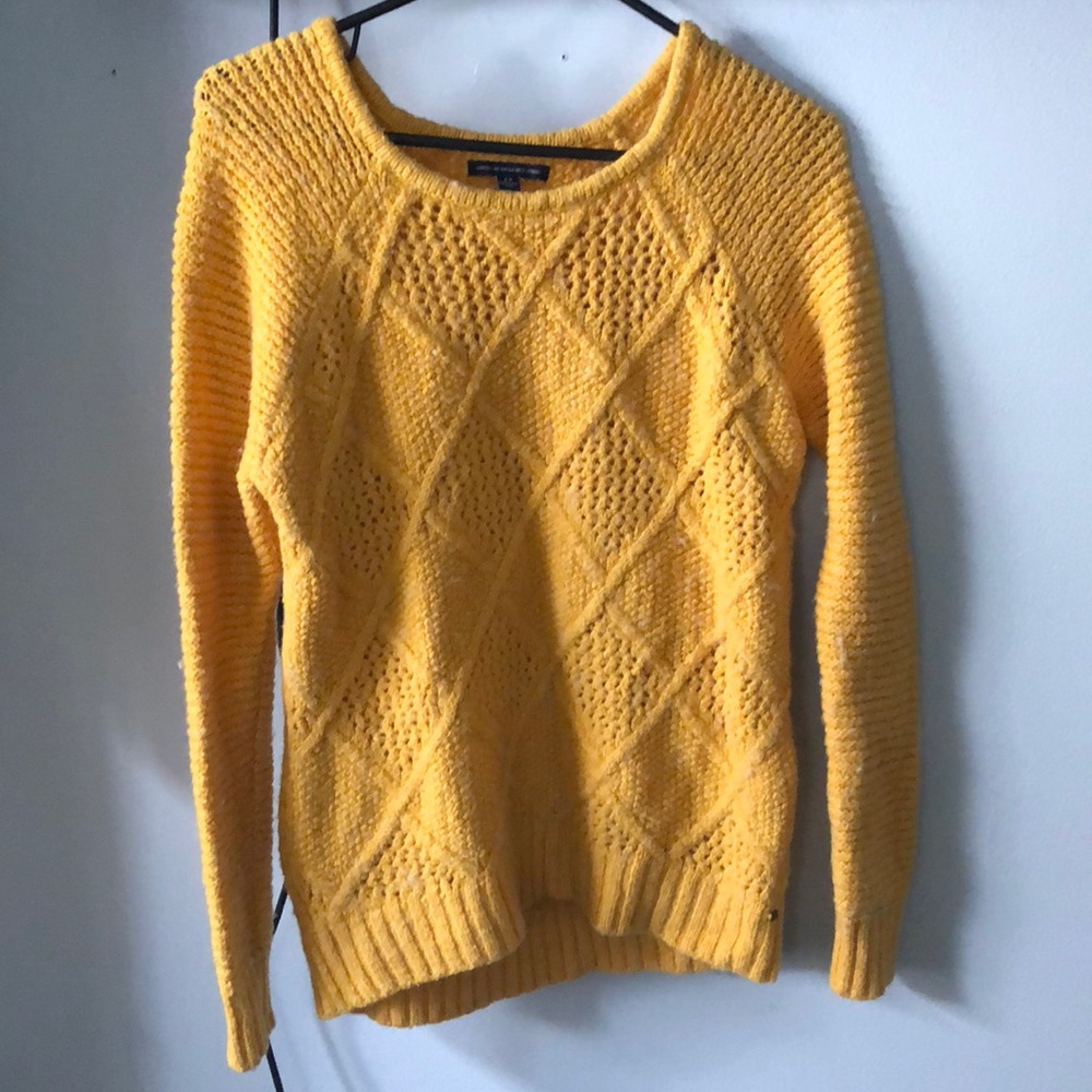 American Eagle Sweater